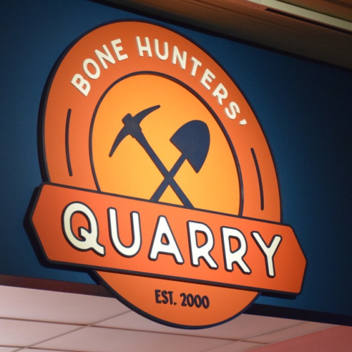 New sign for Bone Hunters' Quarry