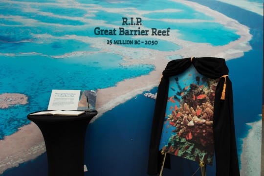 Memorial to the great barrier reef