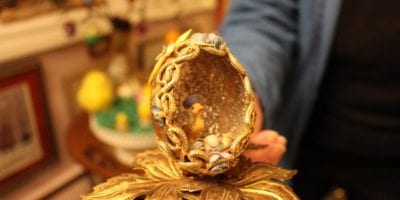 gold decorative egg