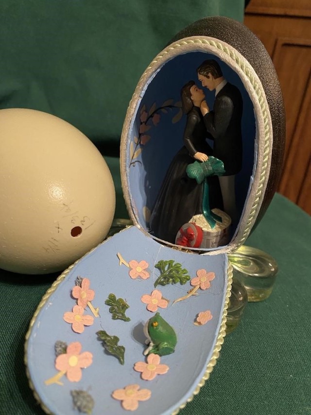 egg art of a couple looking at each other