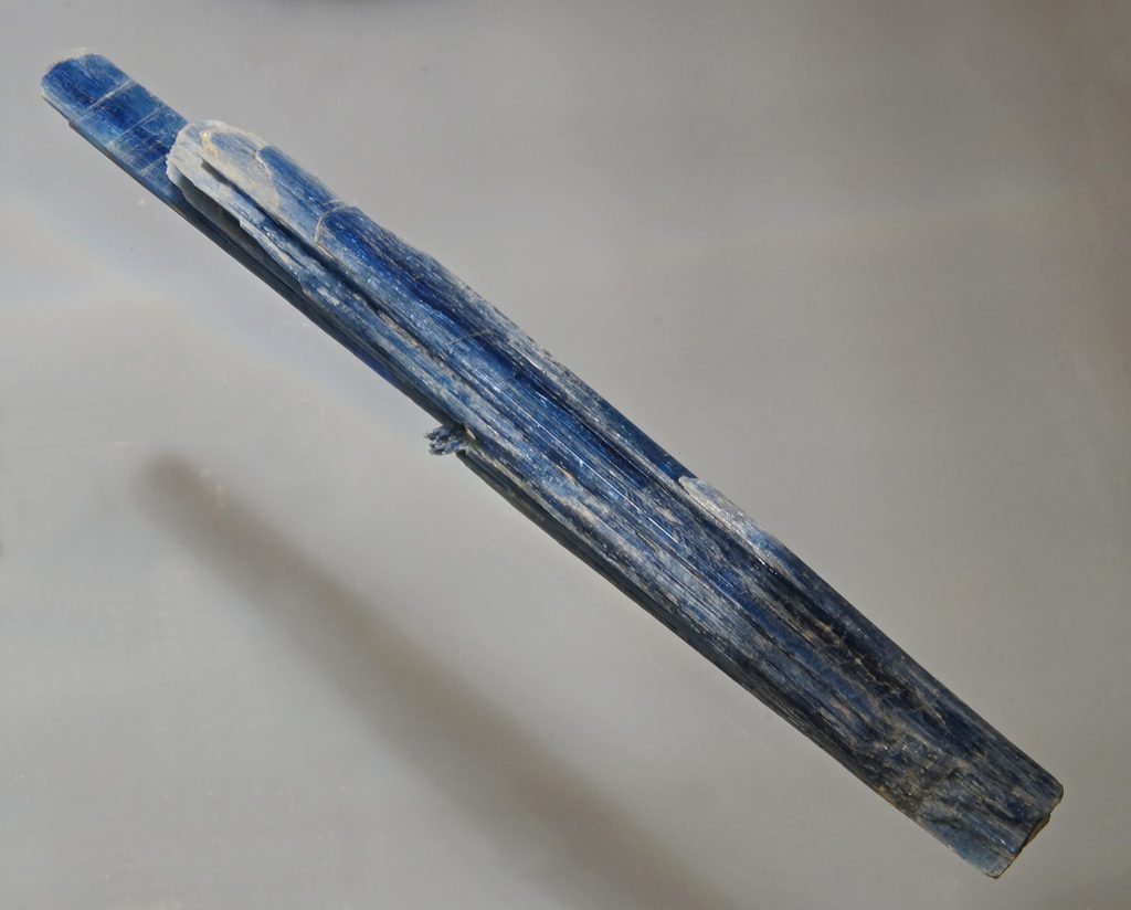blue kyanite specimen